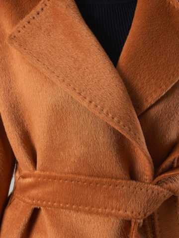 Заказать индивидуальный пошив женского пальто терракотового цвета в Москве