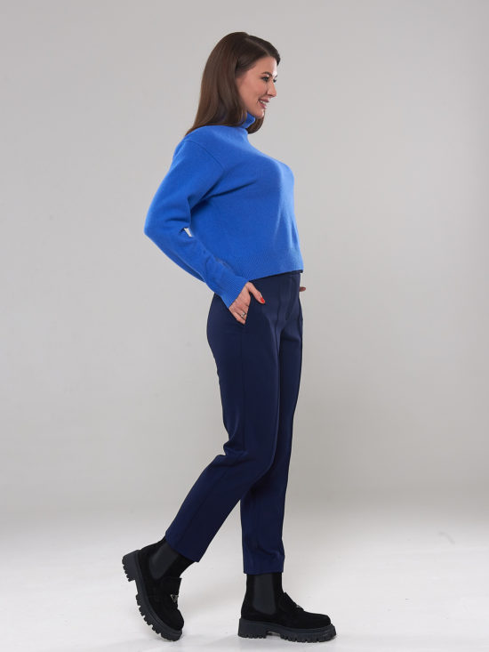 Женские синие брюки на заказ. Индивидуальный пошив в ателье AI. Москва